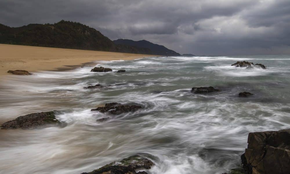 Bitcoin moves above short-term bull flag- Will $26k be the next target?