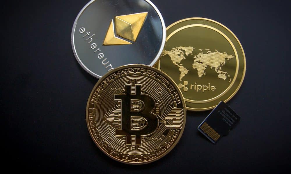 XRP faces a critical level of resistance at the range high, watch out for a false breakout