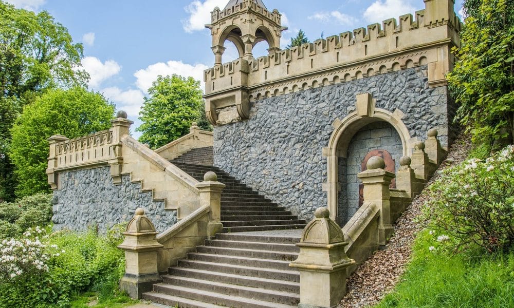 Binance Coin breaks above $320 with conviction; where to next?