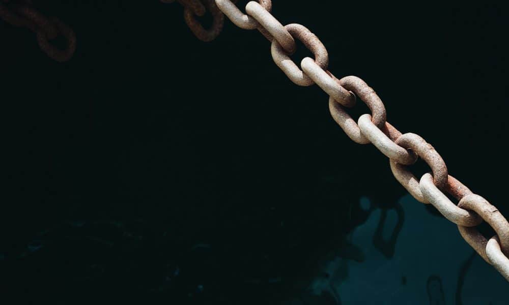 Chainlink announces new partnership as fight for EVM compatibility rages on